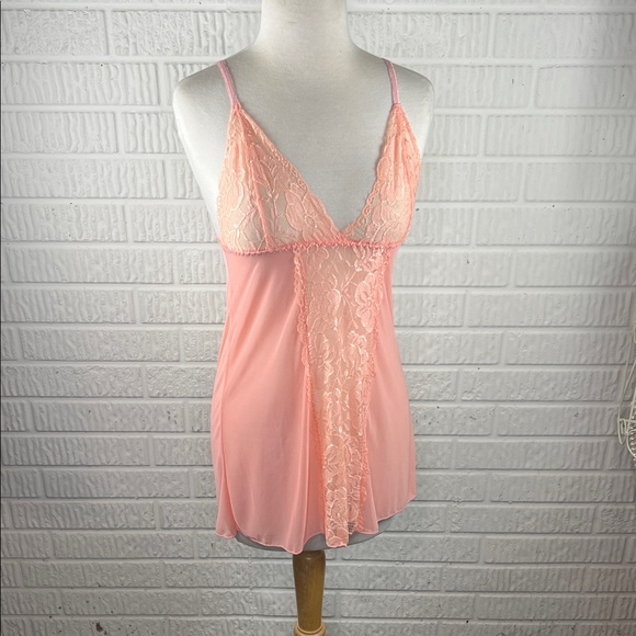 Vintage Shirley Of Hollywood Peach Lace Nightgown and Robe - Picture 3 of 6